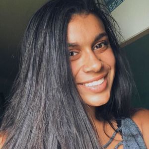 Meet your Posher, Chloe